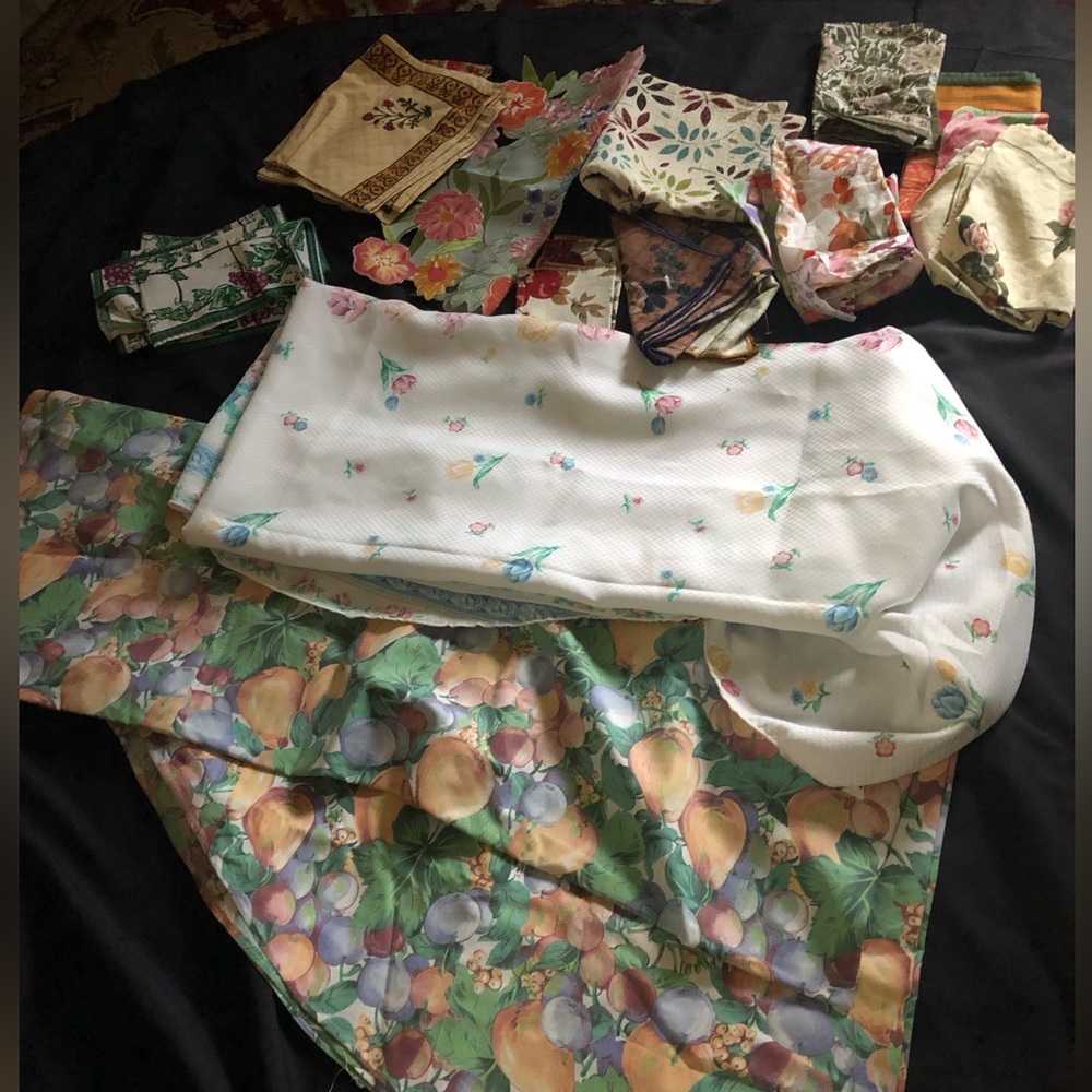 Bundle linens floral napkins runners tablecloths